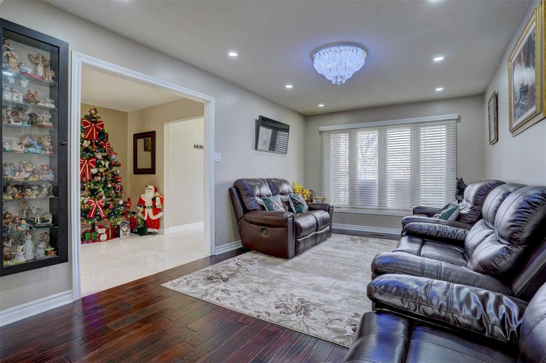 Listing W5839101 - Large Photo # 4