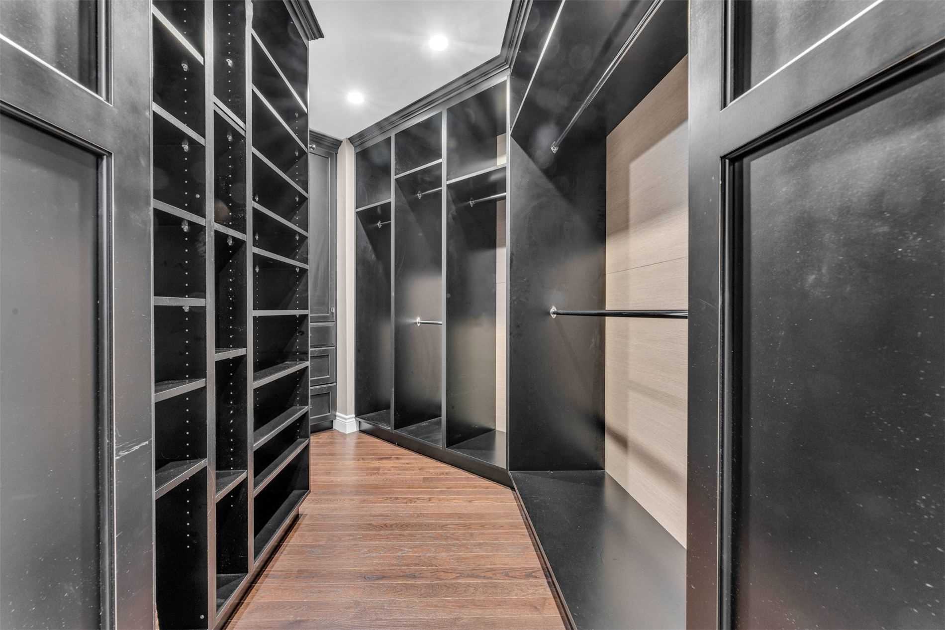11135 Menzies Court