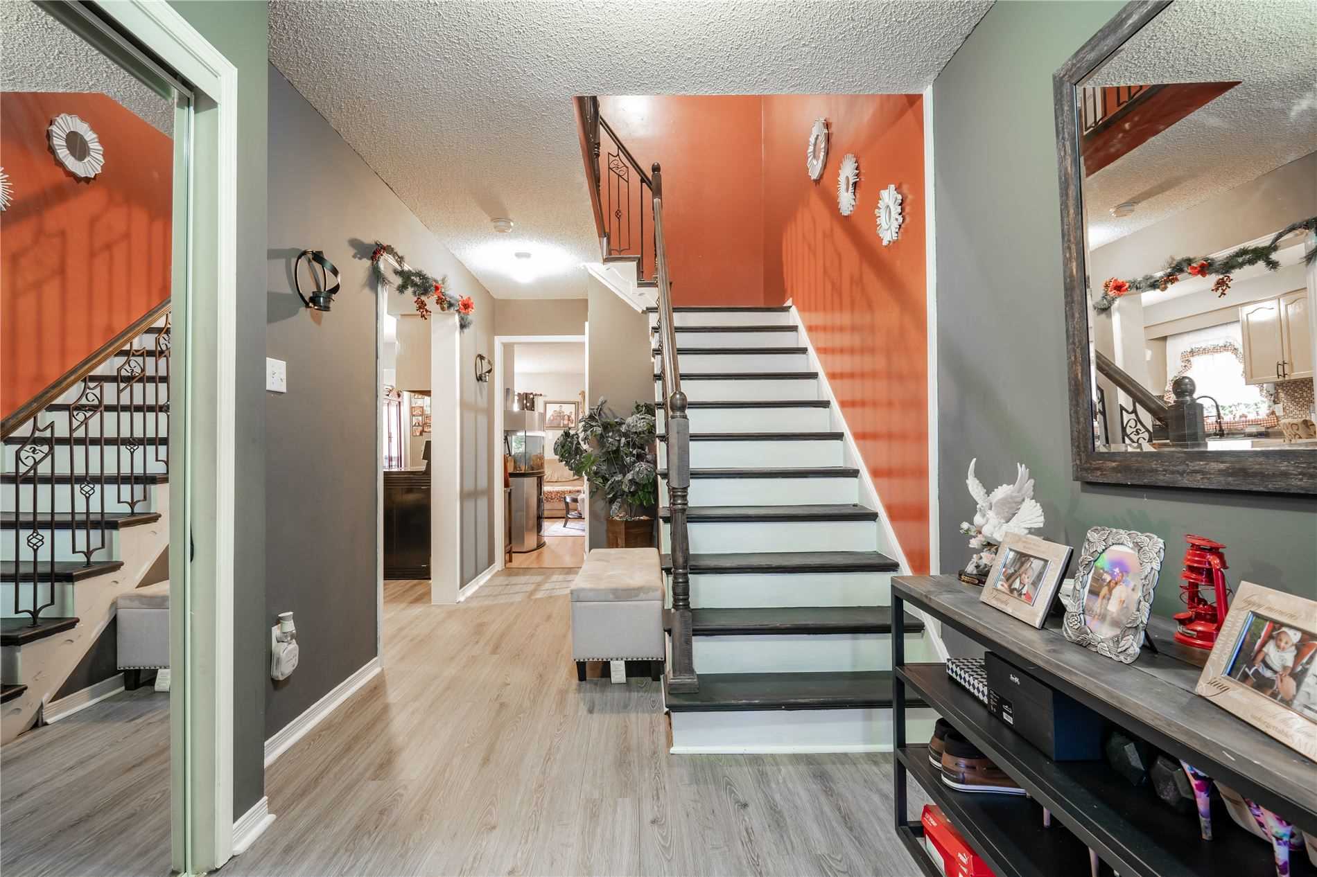 Listing W5839870 - Large Photo # 4