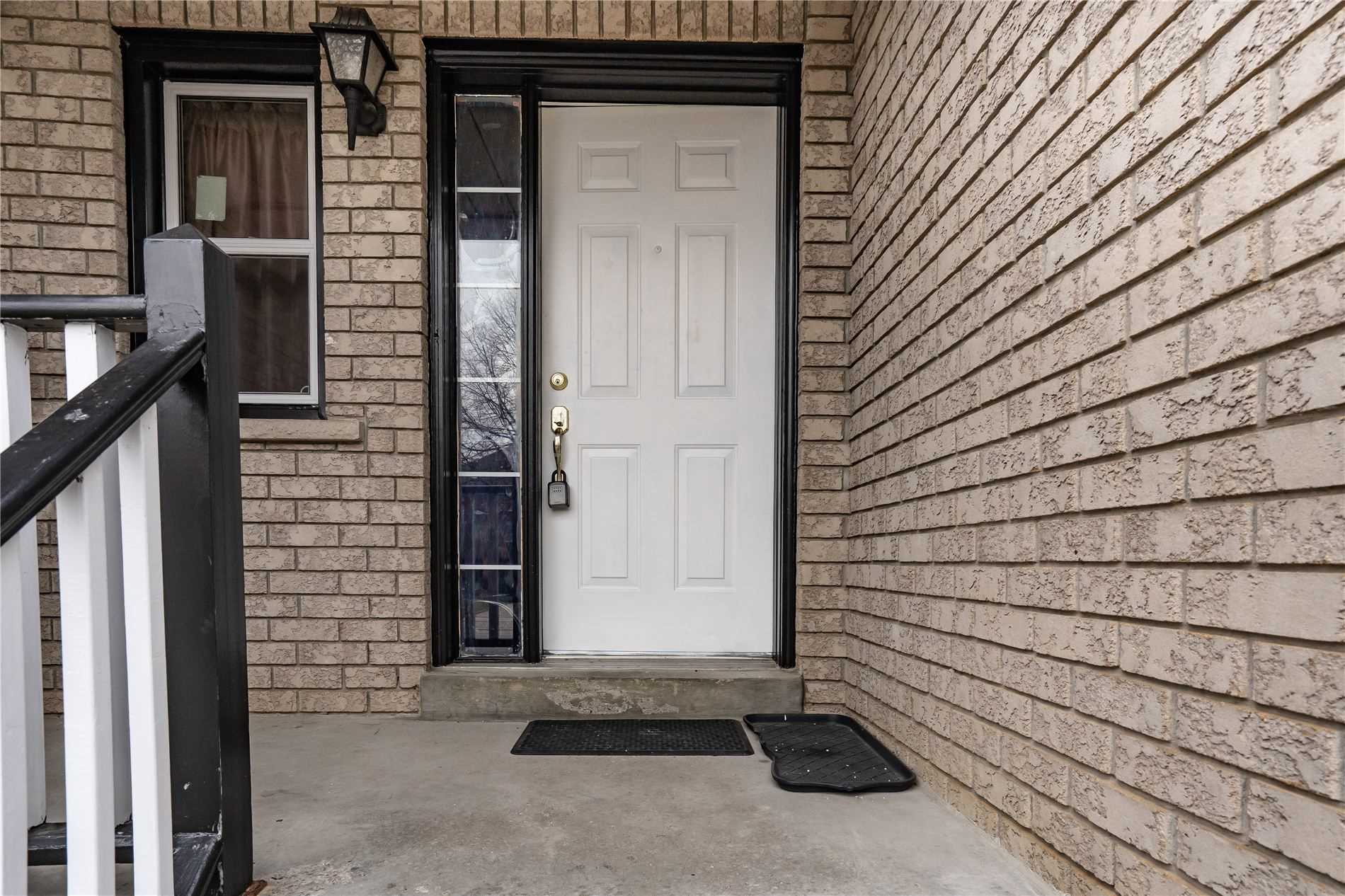 Listing W5839870 - Large Photo # 2