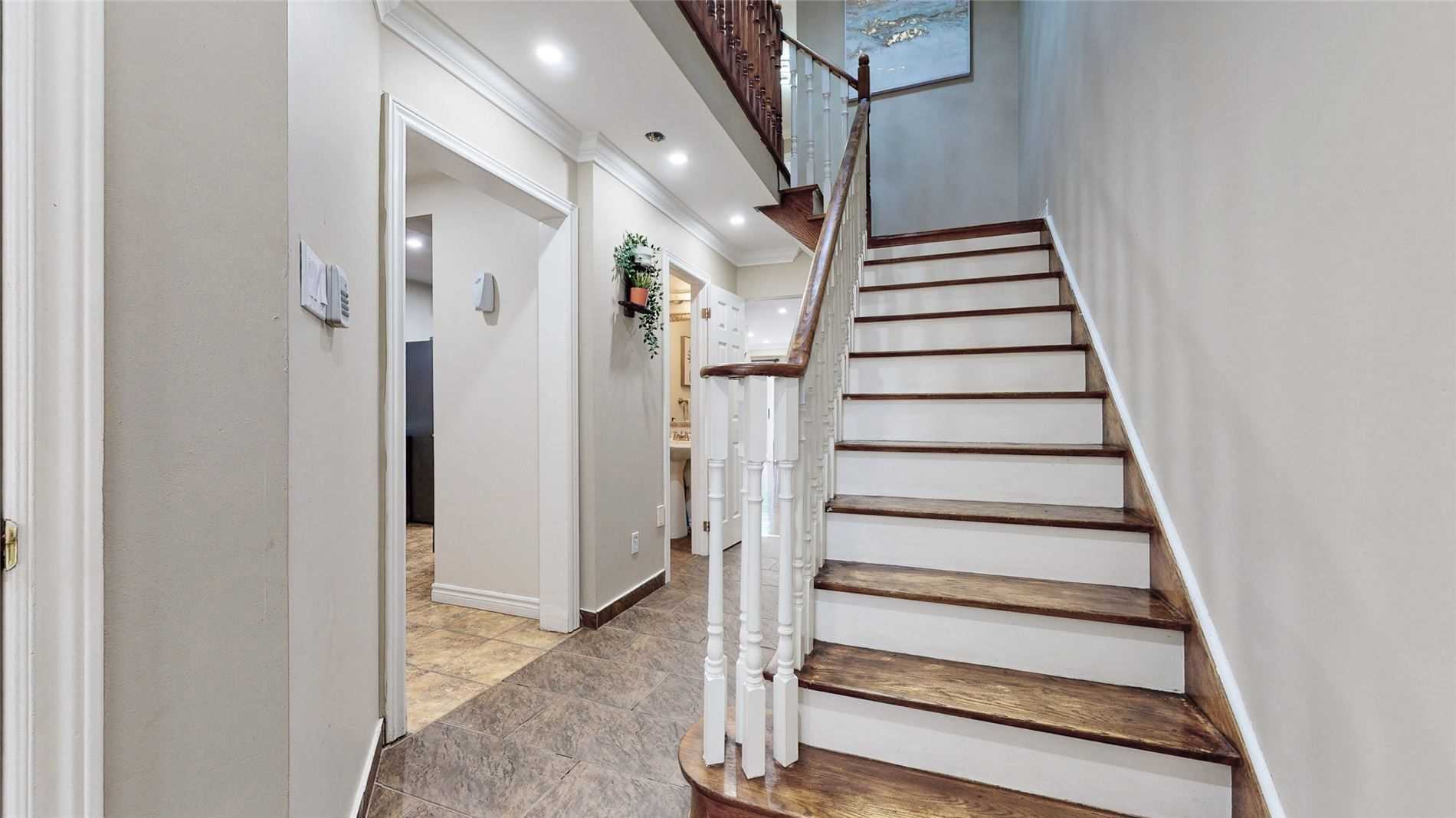 Listing W5841430 - Large Photo # 16