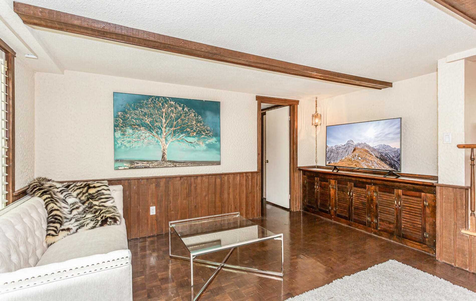 1697 Missenden Cres