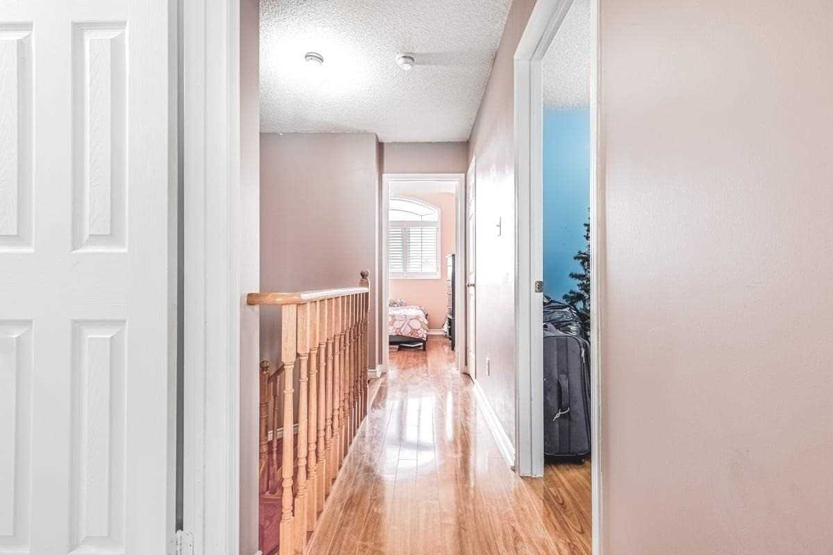Listing W5842980 - Large Photo # 17