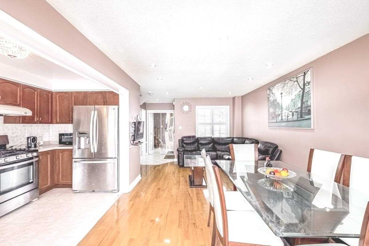 Listing W5842980 - Large Photo # 4