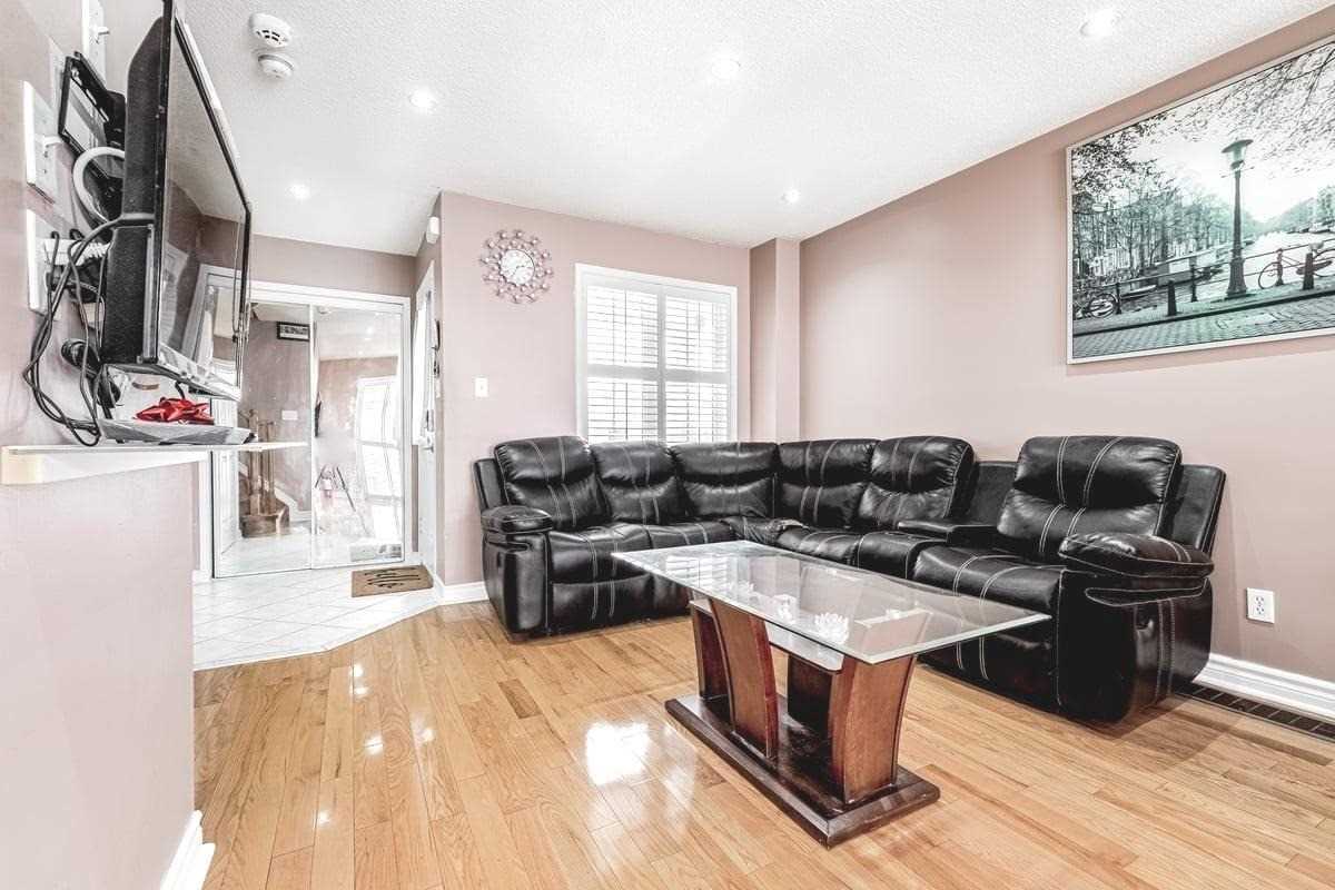 Listing W5842980 - Large Photo # 6