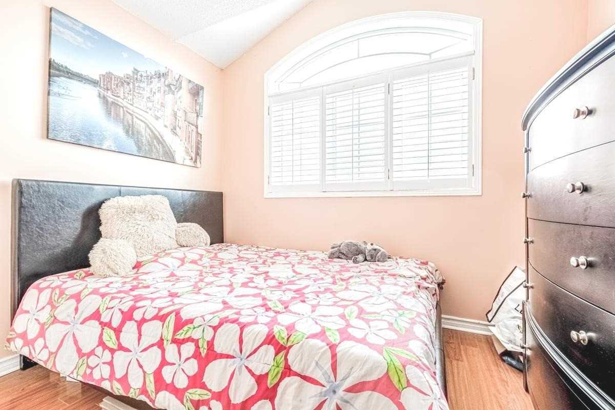 Listing W5842980 - Large Photo # 18