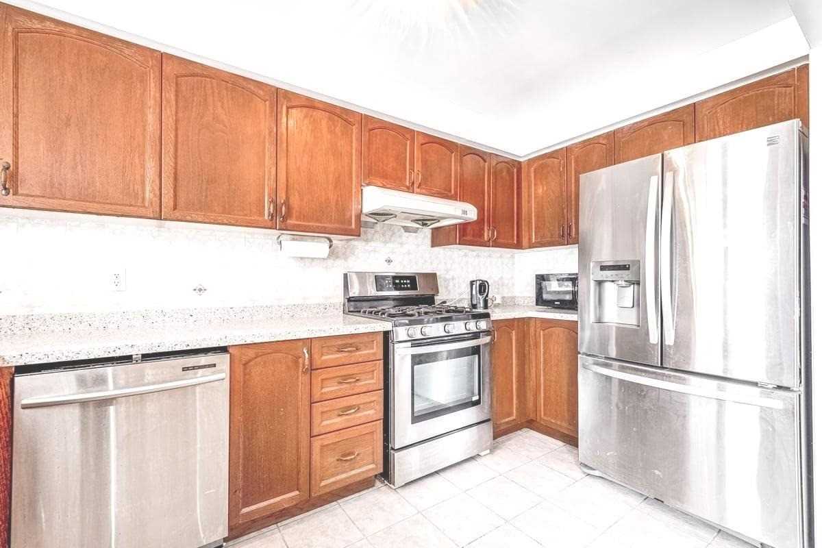 Listing W5842980 - Large Photo # 13