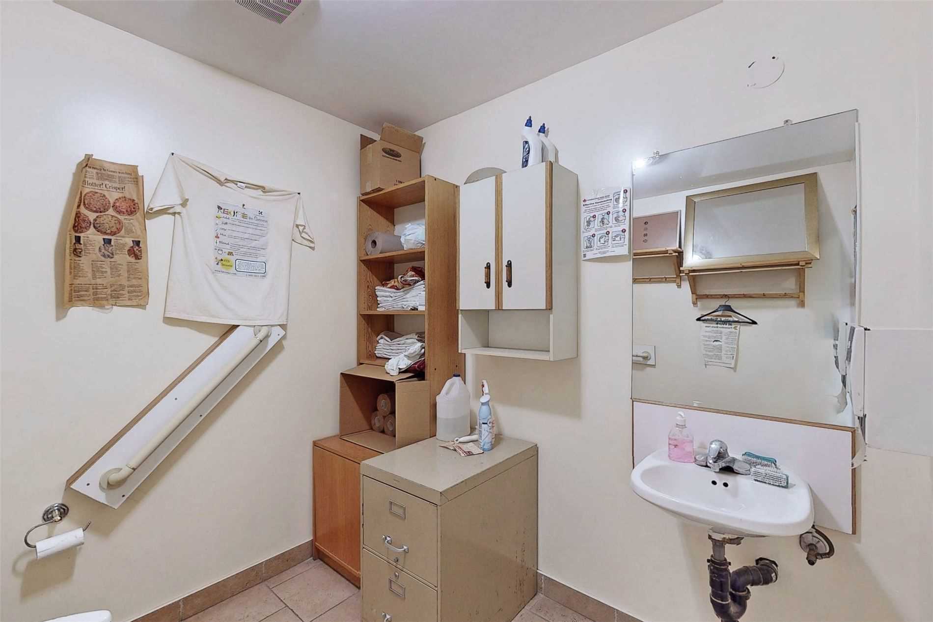 Listing W5843330 - Large Photo # 26