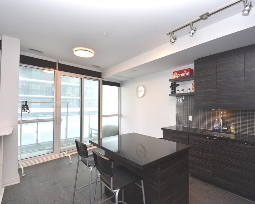 59 Annie Craig Dr, #707