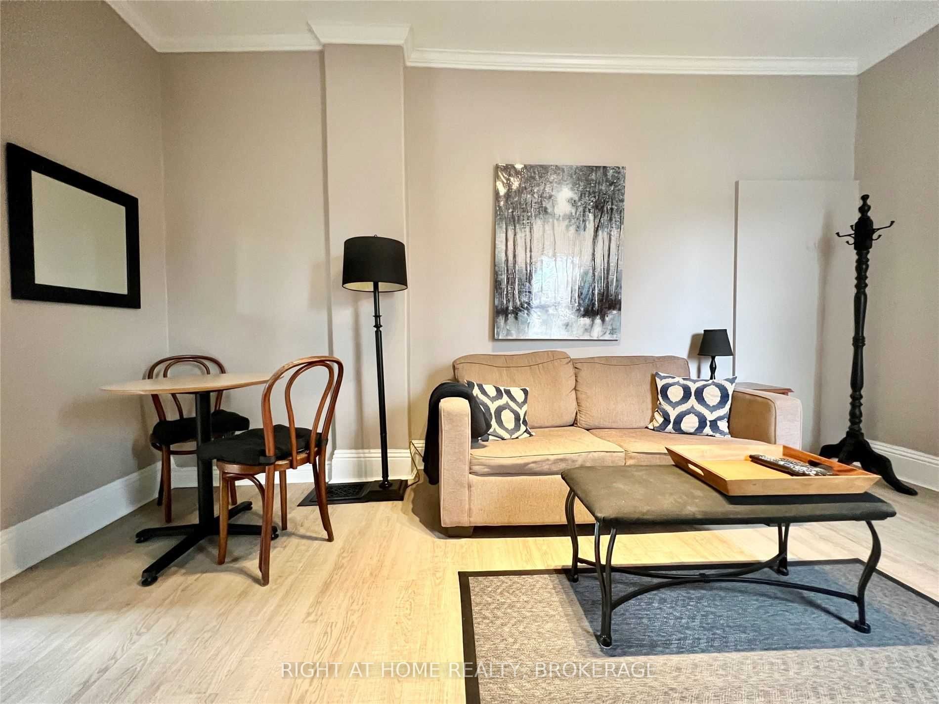 Listing W5845104 - Large Photo # 2
