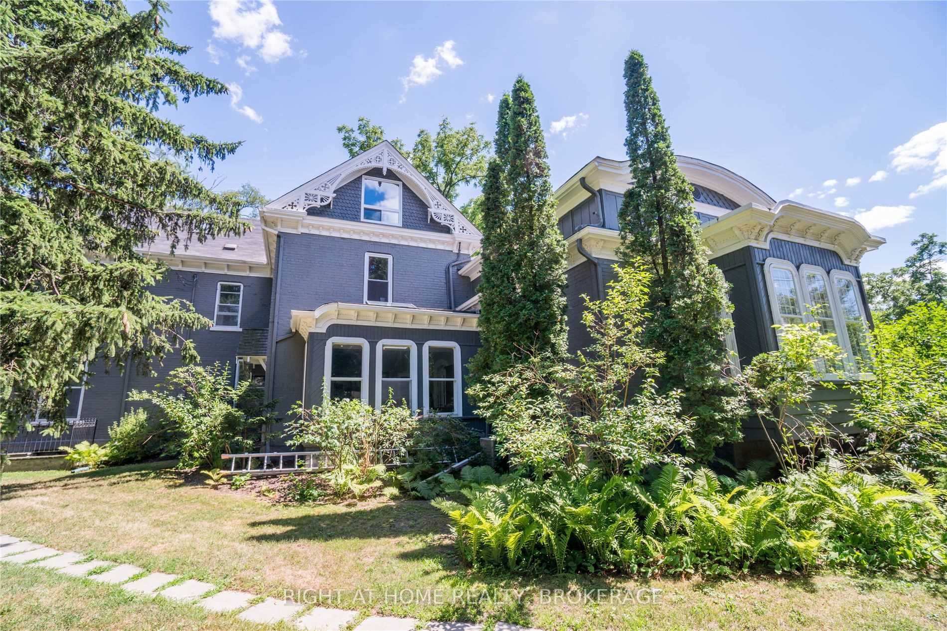 Listing W5845137 - Large Photo # 1