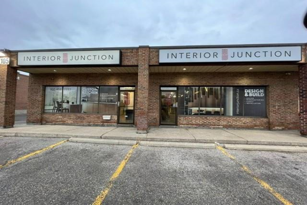 1105 Queensway Ave E, Mississauga