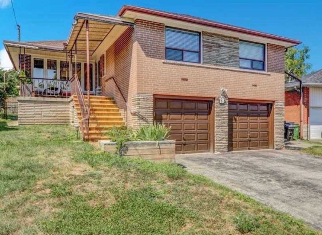 18 Brancaster Crt