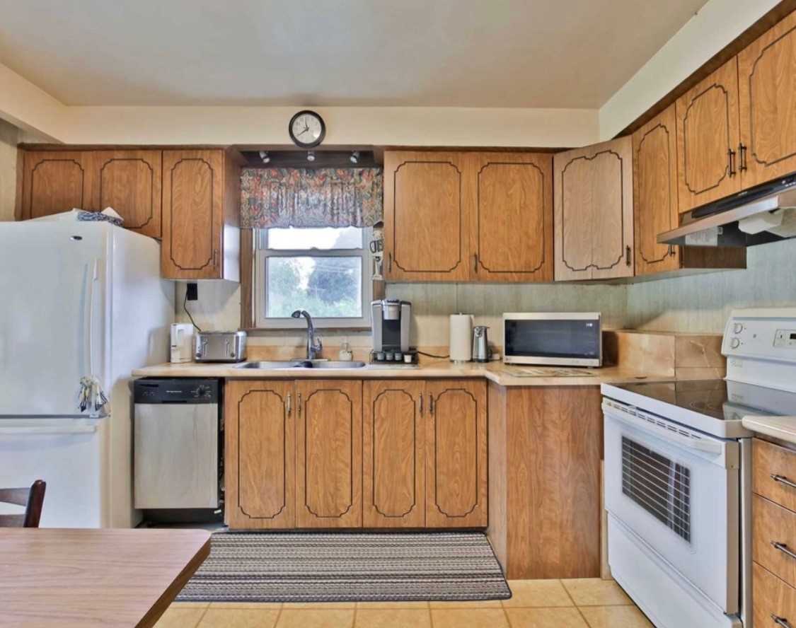 18 Brancaster Crt