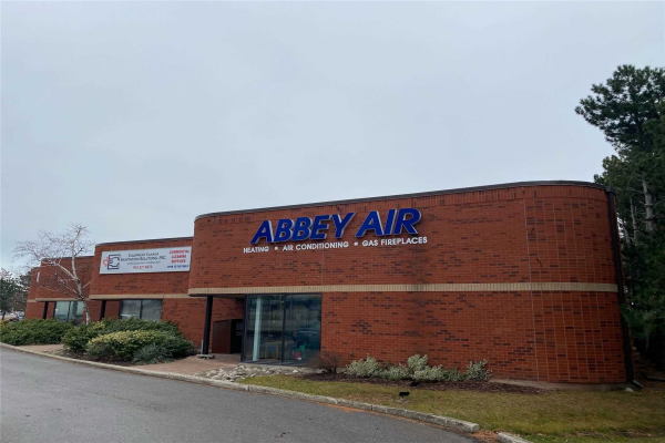 1200 South Service Rd W, Oakville