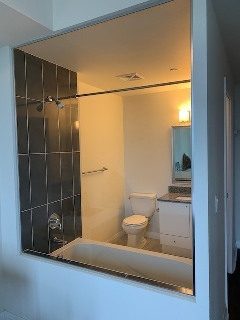 75 Eglinton Avenue W, #1504
