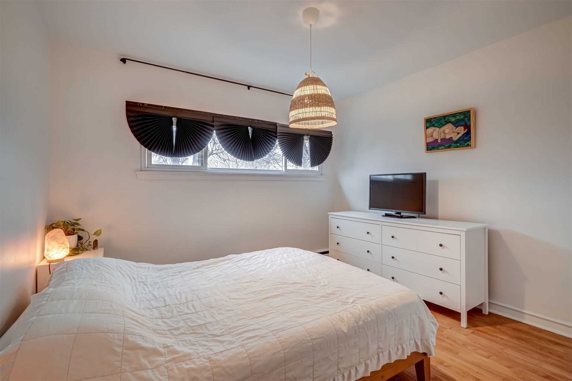 Listing W5847704 - Large Photo # 13