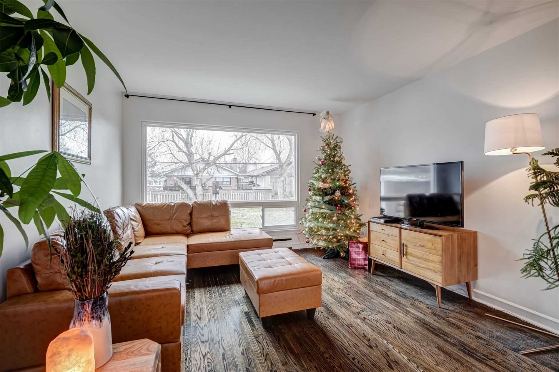 Listing W5847704 - Large Photo # 3