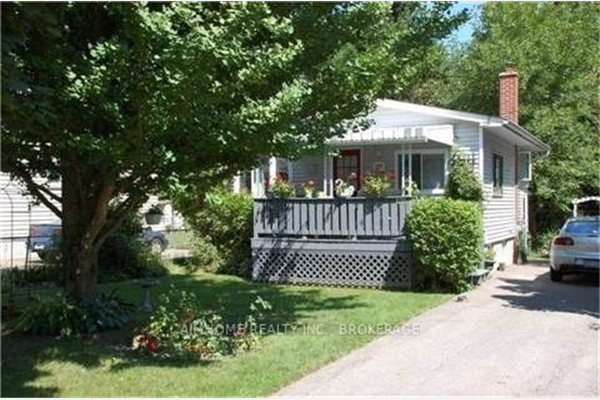 883 Beechwood Ave, Mississauga