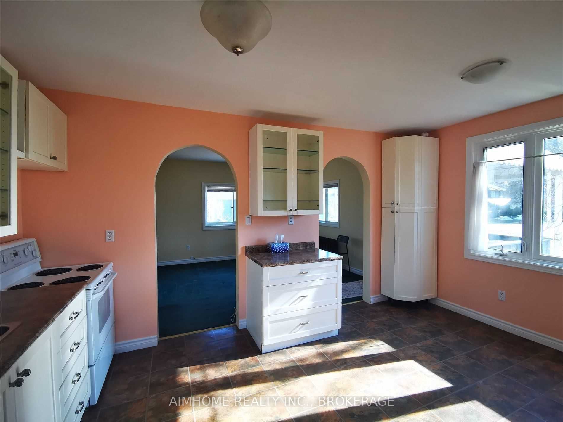 Listing W5849288 - Large Photo # 2