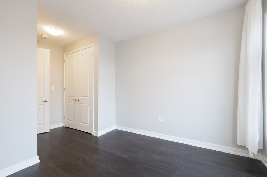 220 Squire Crescent
