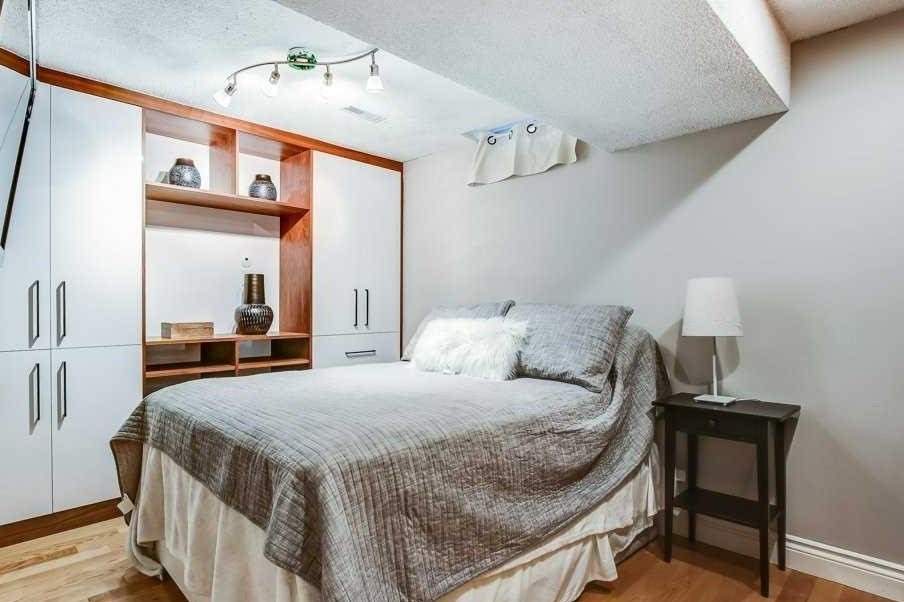 2456 Brasilia Circ