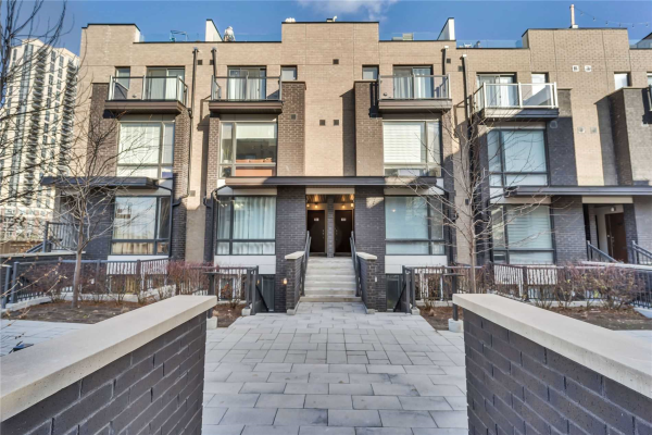 28 Fieldway Rd, Toronto