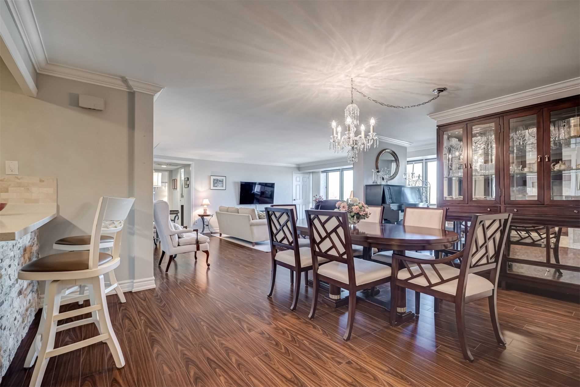 Listing W5851117 - Large Photo # 2