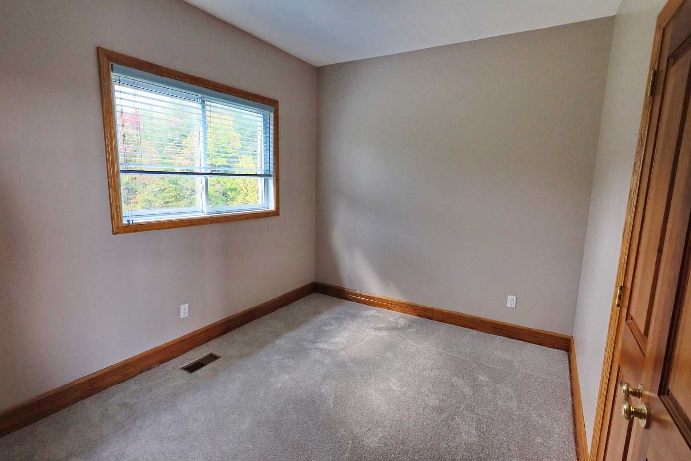 Listing W5851596 - Large Photo # 32