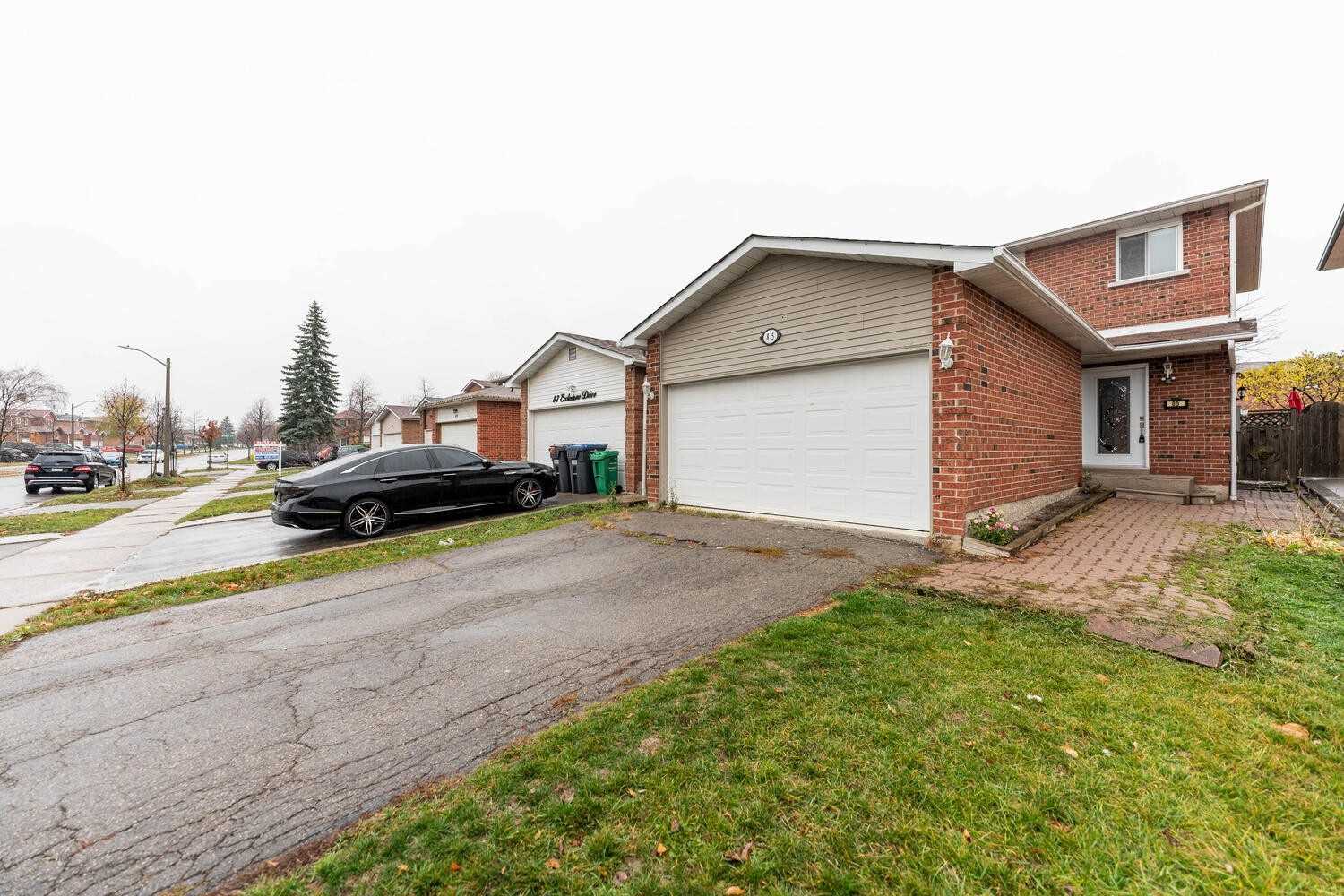 Listing W5852670 - Large Photo # 2