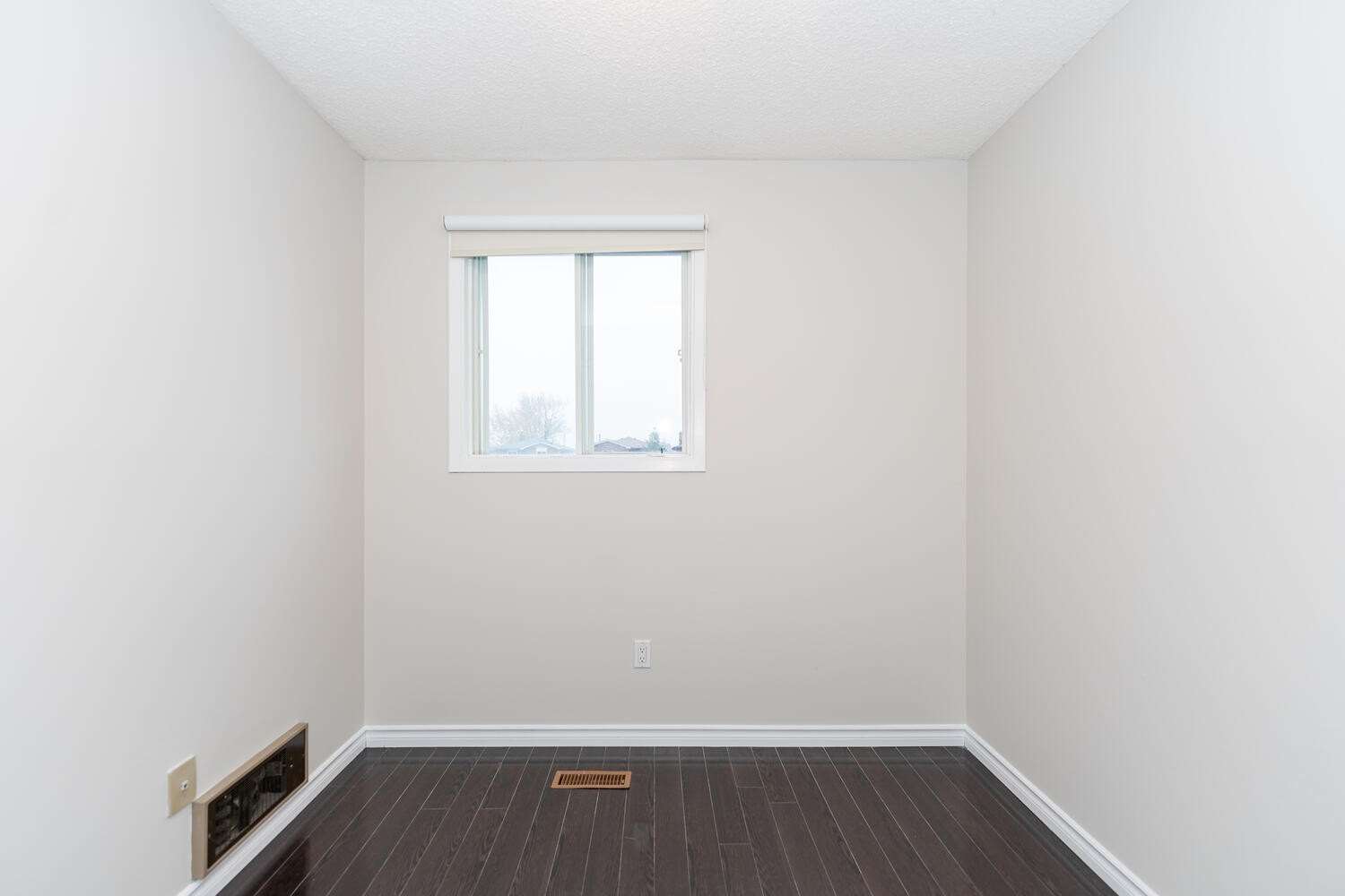 Listing W5852670 - Large Photo # 24