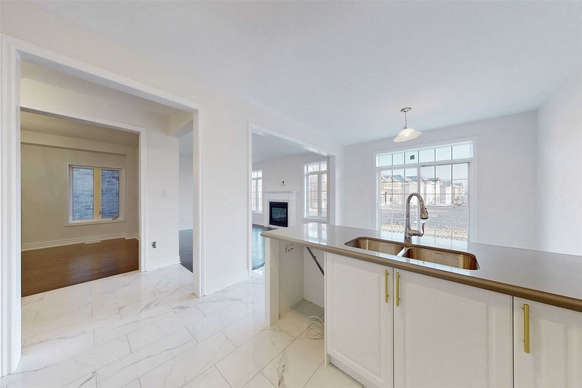 38 Rosewell Crescent