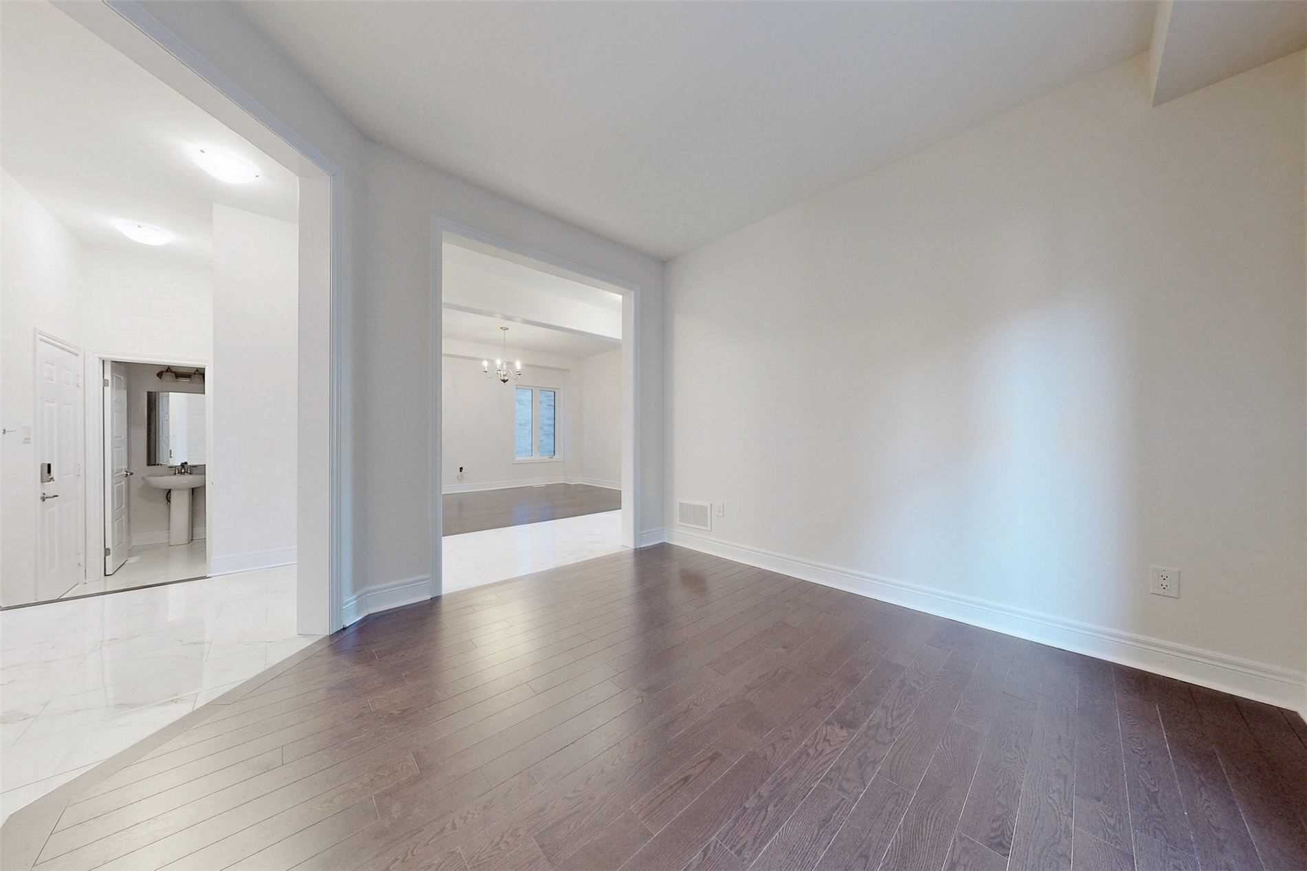 38 Rosewell Crescent