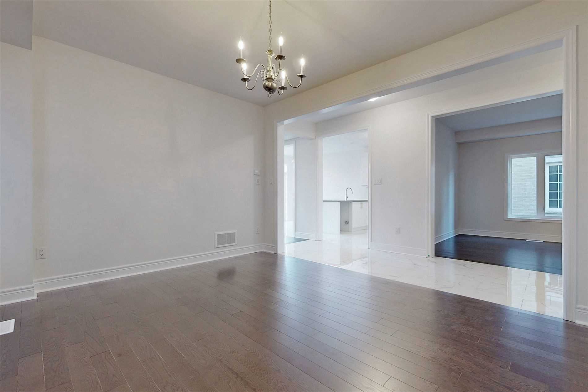 38 Rosewell Crescent