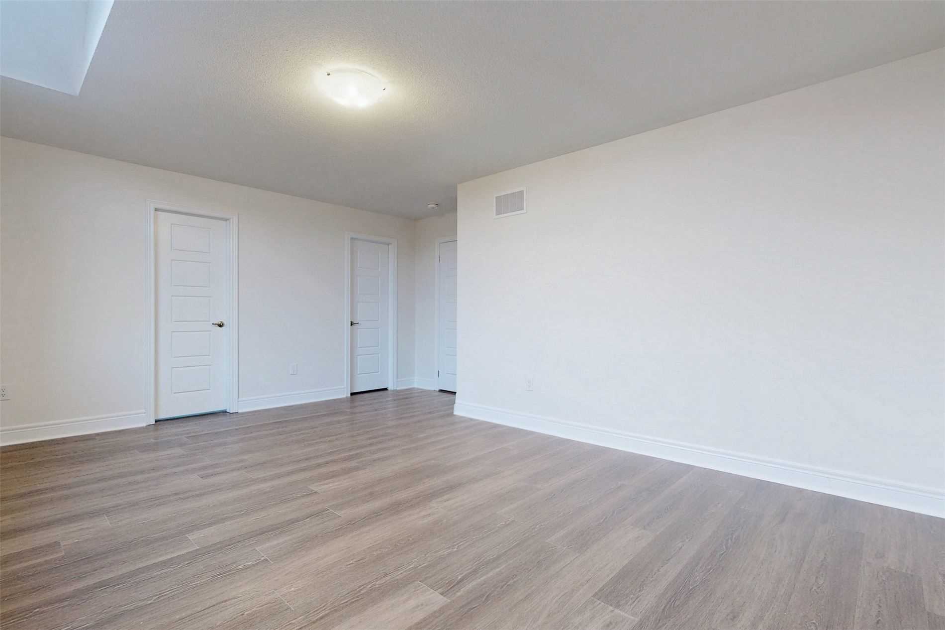 38 Rosewell Crescent