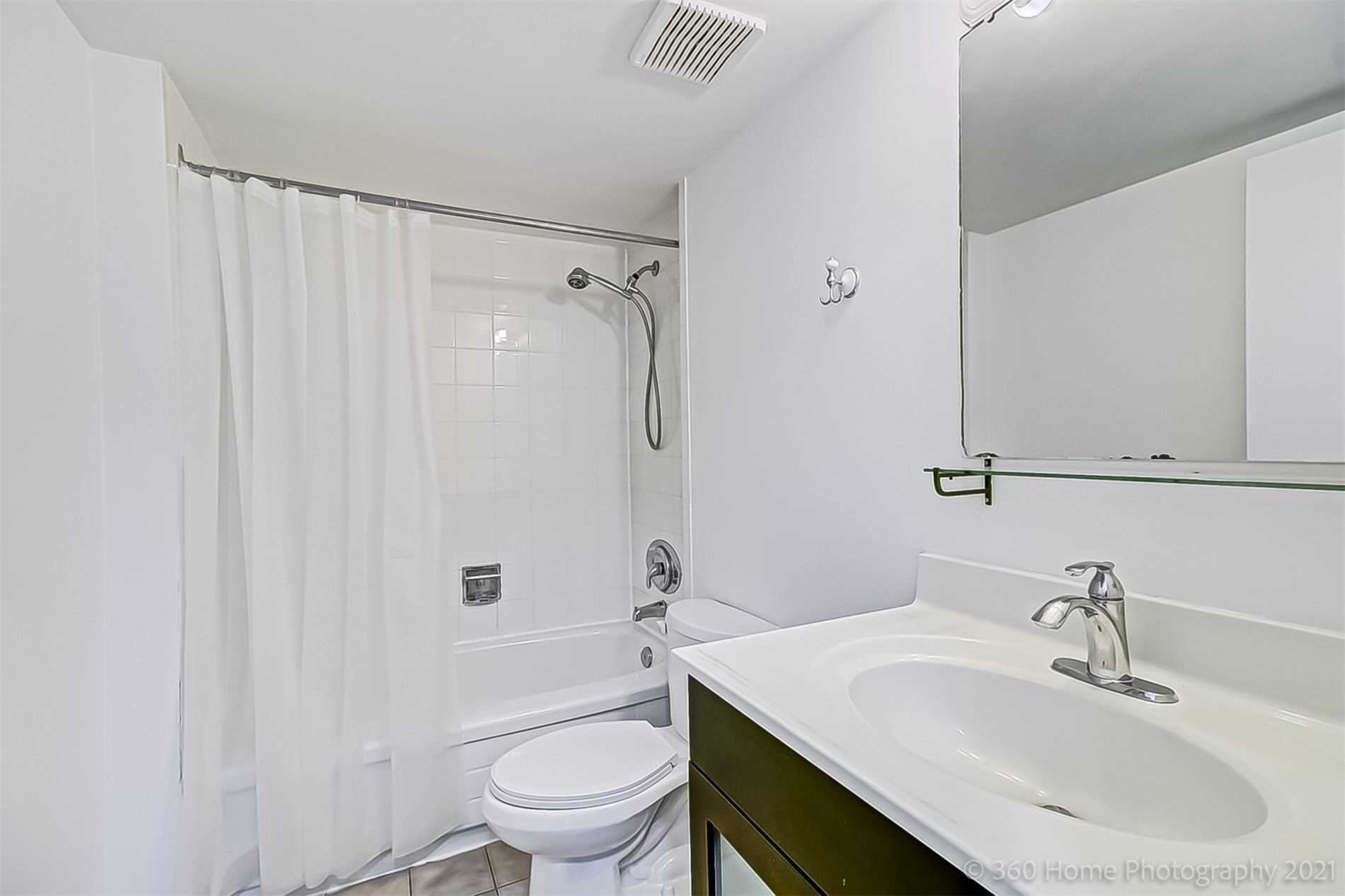 4185 Shipp Drive, #211