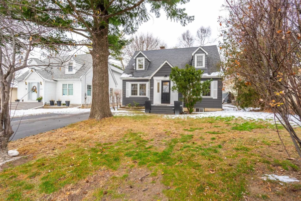 437 Watson Ave, Oakville