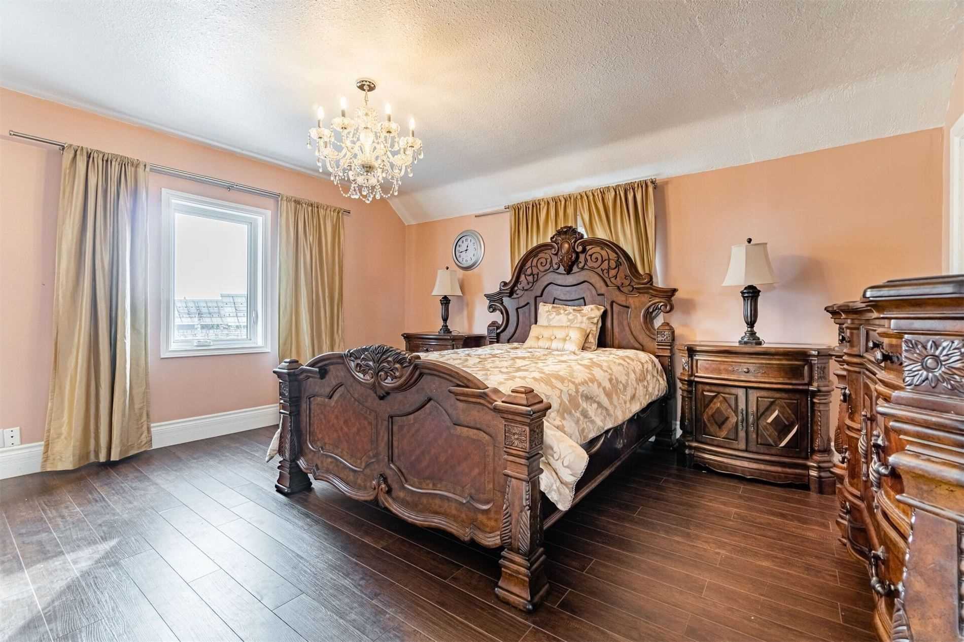 Listing W5853999 - Large Photo # 28