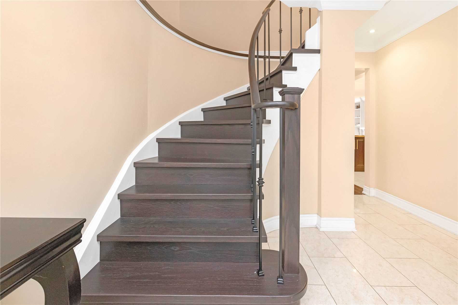 58 Schubert Cres