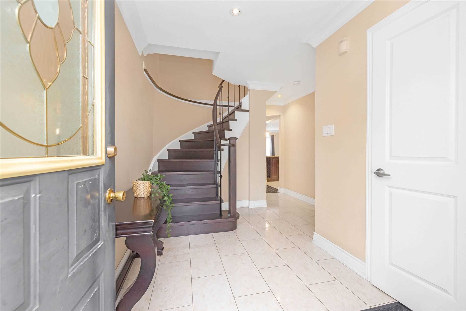 58 Schubert Cres