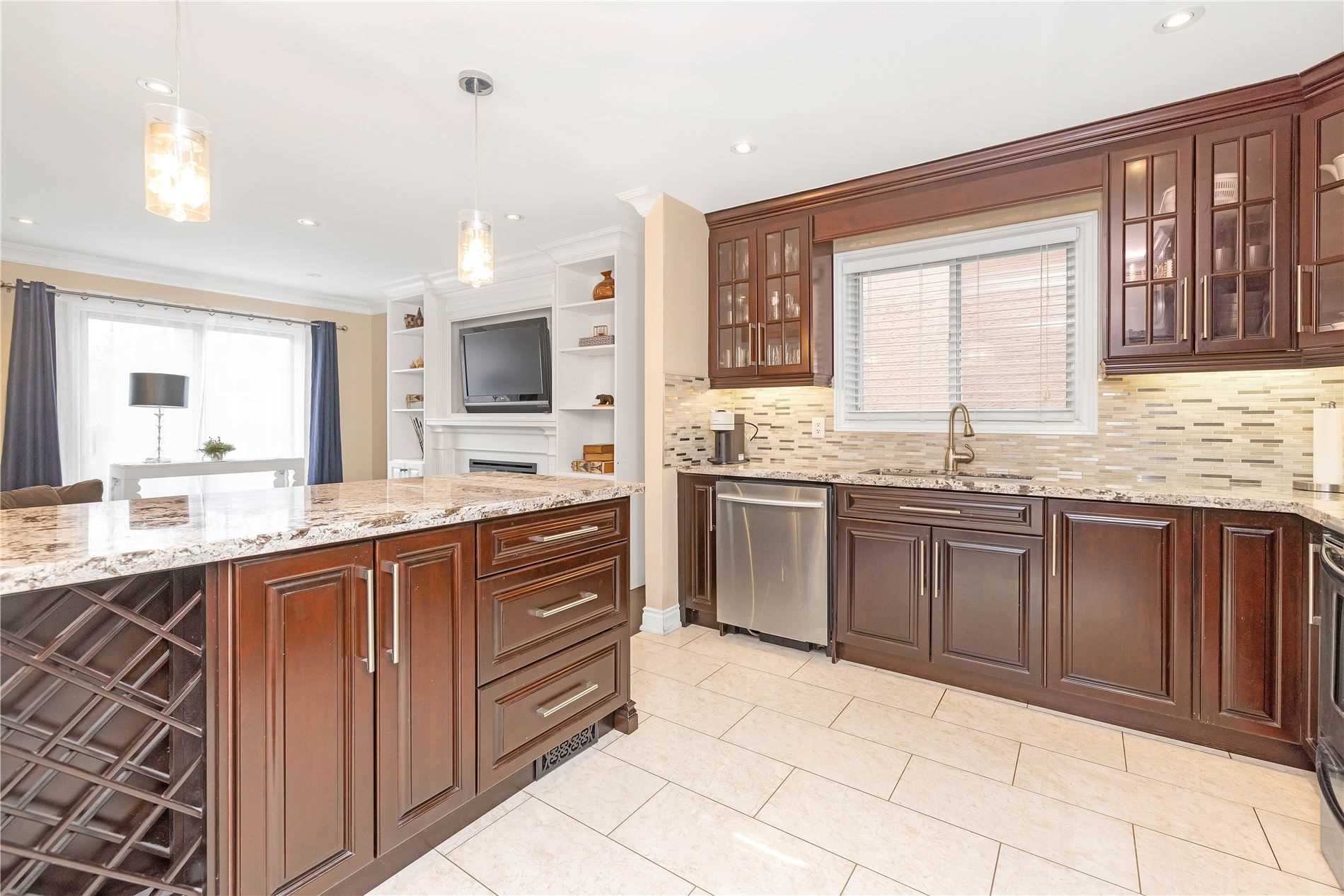 58 Schubert Cres