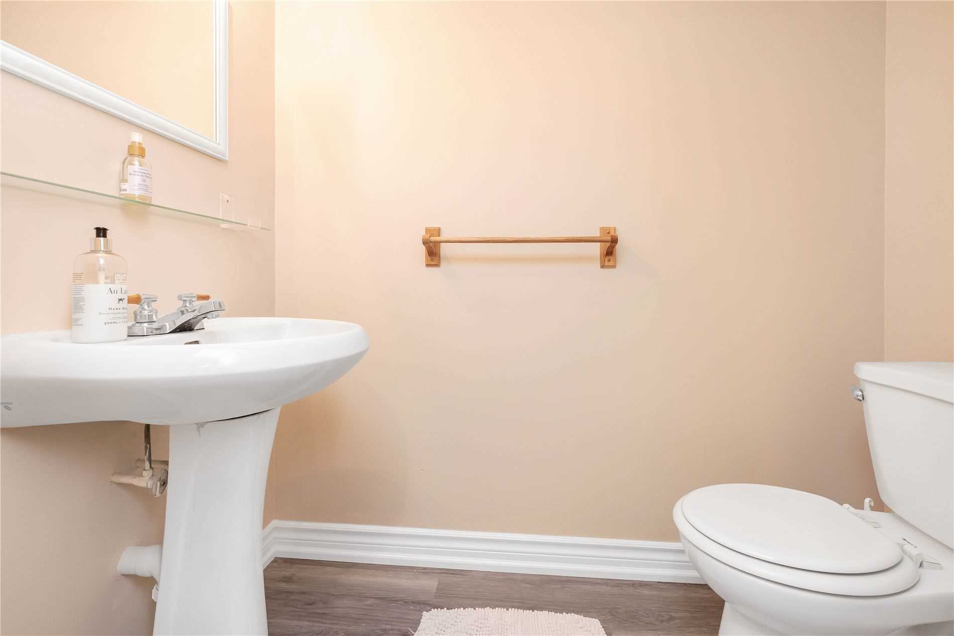 58 Schubert Cres