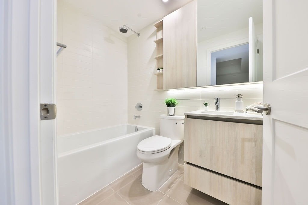 Listing W5855655 - Large Photo # 32