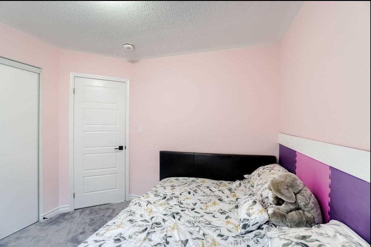 72 Circus Cres