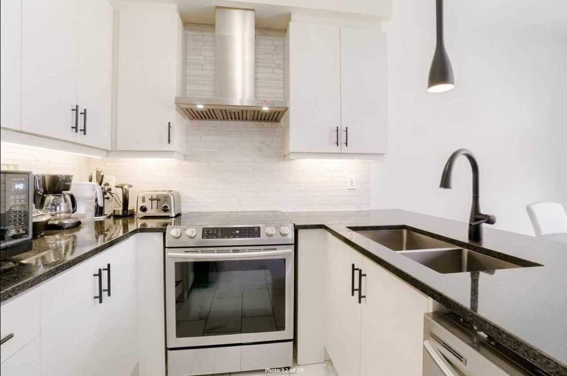 72 Circus Cres