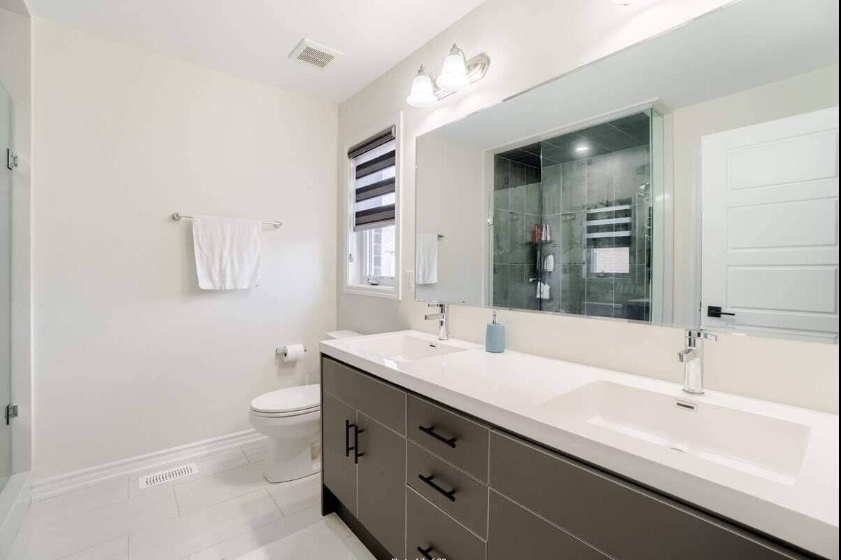 72 Circus Cres