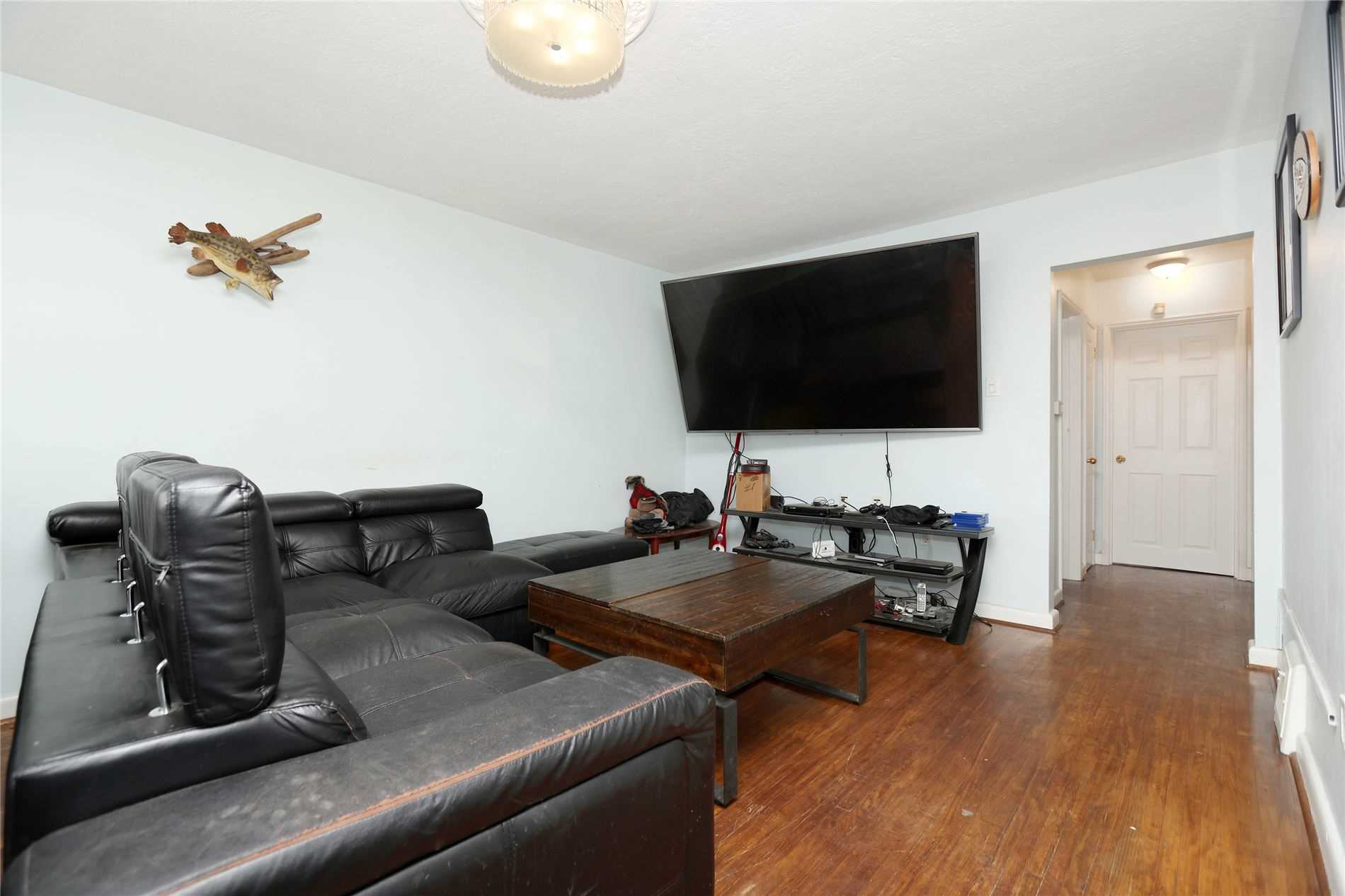 Listing W5856292 - Large Photo # 5