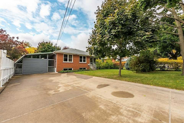 860 Francis Rd, Burlington