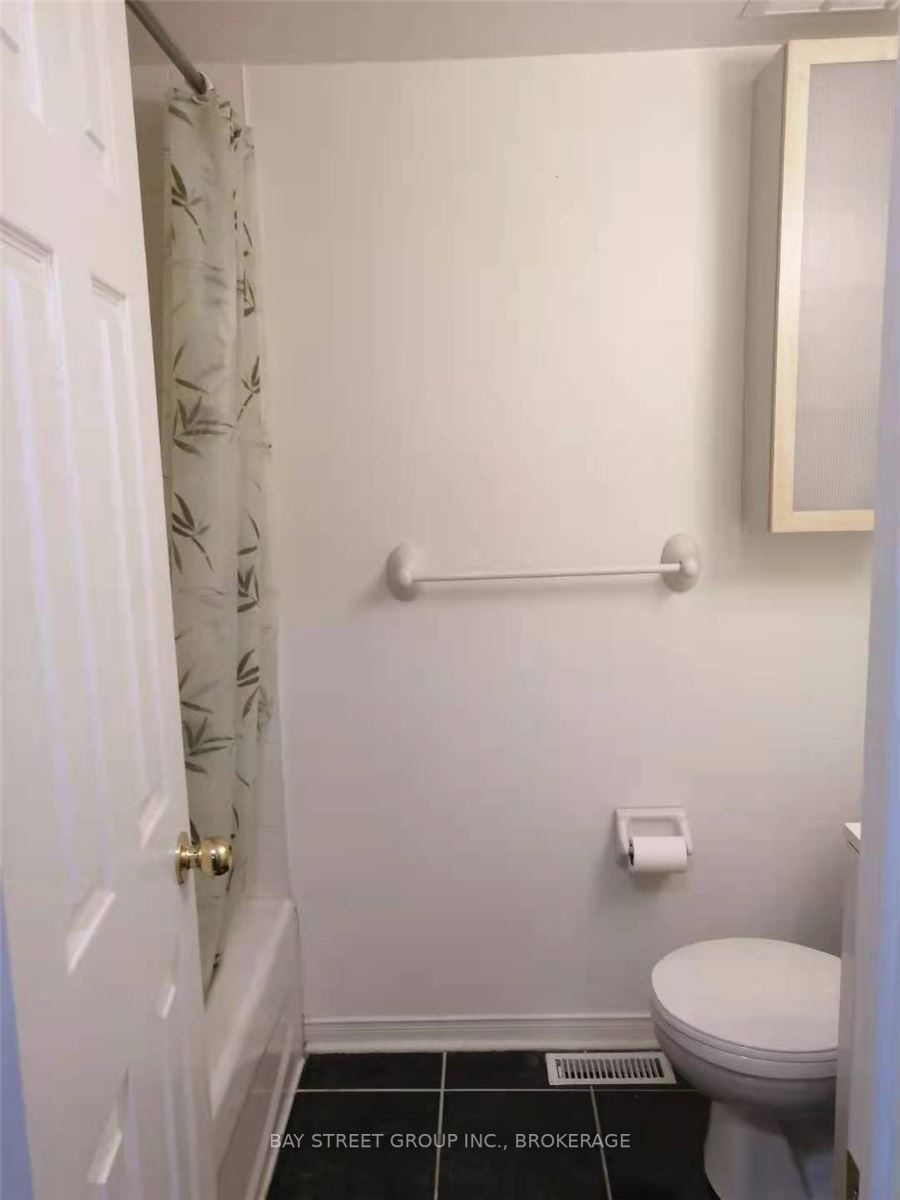 Listing W5856948 - Large Photo # 13
