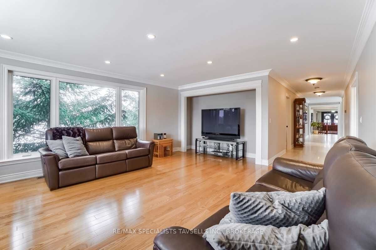 Listing W5856997 - Large Photo # 17